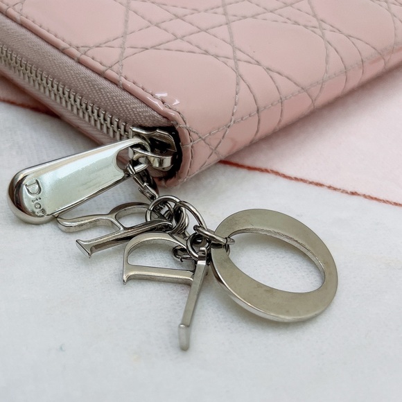 Dior Patent Wallet - Picture 3 of 14